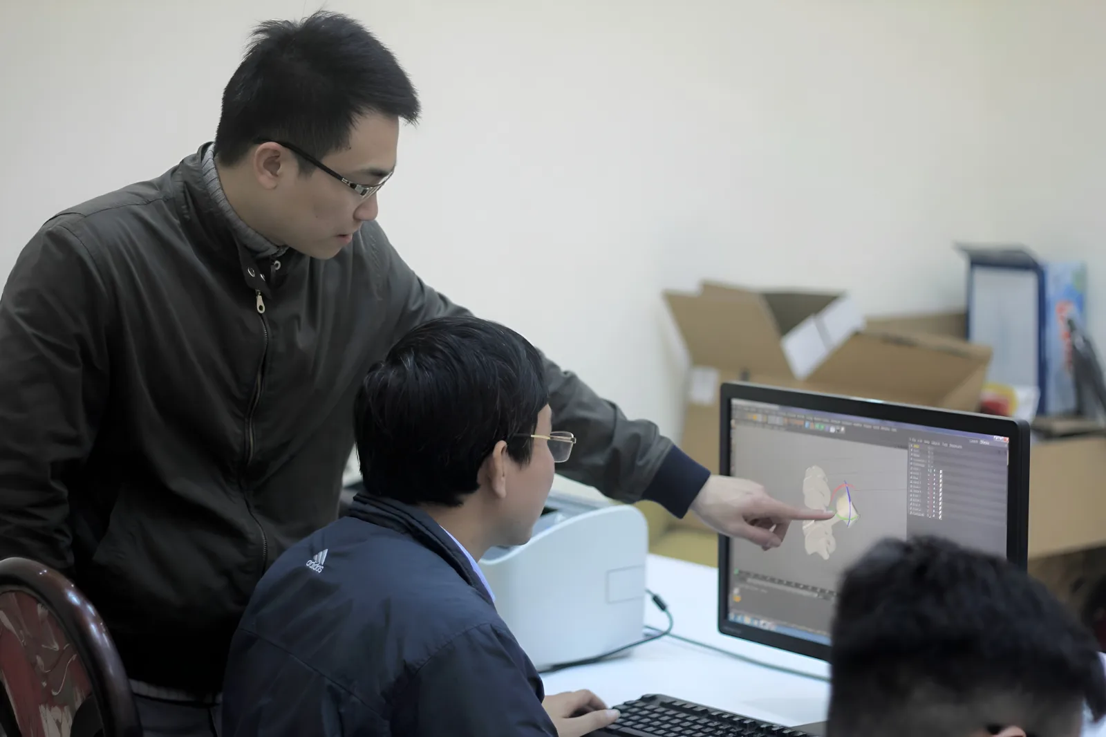 Đào tạo năng lực mô phỏng tại VTV Phú Thọ Giúp đội ngũ sản xuất làm chủ công nghệ mô phỏng, đồ họa 3D và trường quay ảo, để mỗi bản tin, chương trình trở nên cuốn hút hơn.